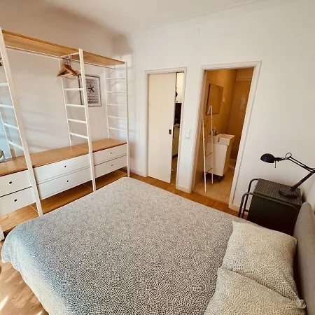 The Crow Seaside I *