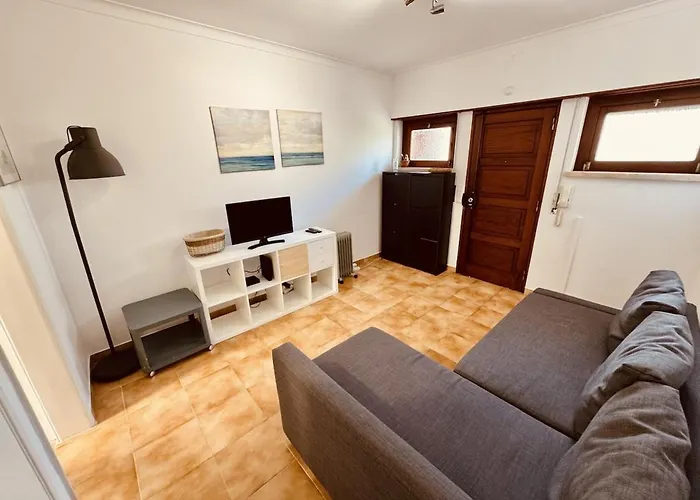 The Crow Seaside I * Parede